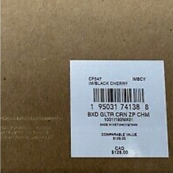 COACH Corner Zip Glitter Leather Wristlet Boxed Gift Box 2 Charms 100% AUTHENTIC - Picture 7 of 8